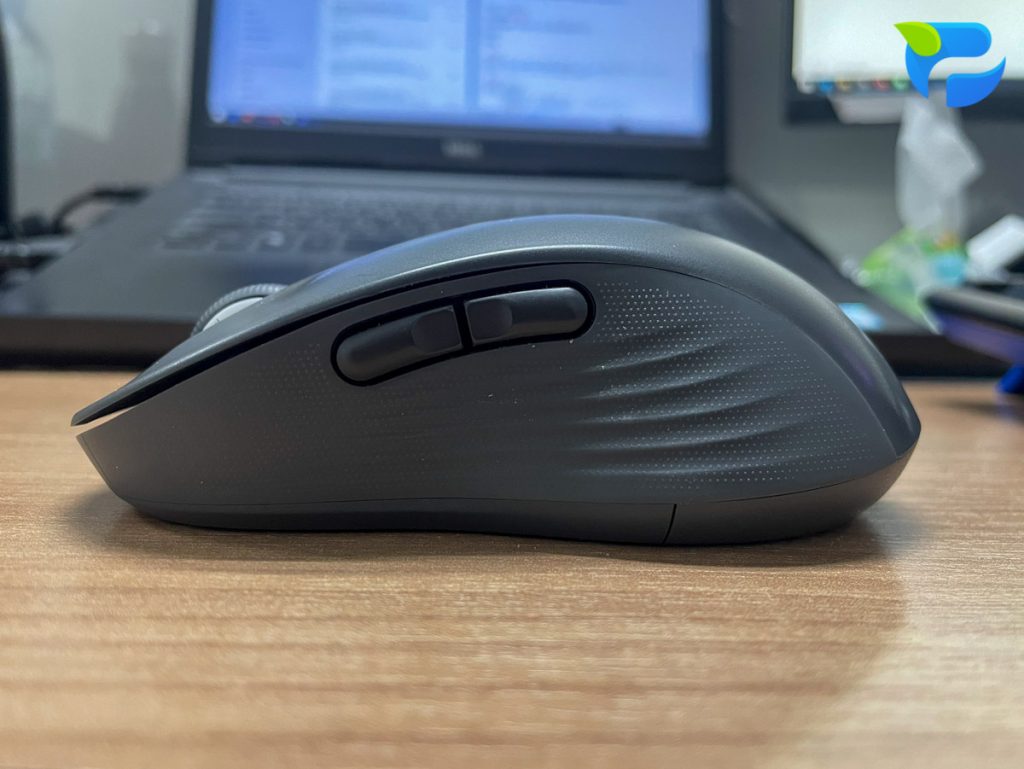 Logitech Signature M650 มุมซ้าย
