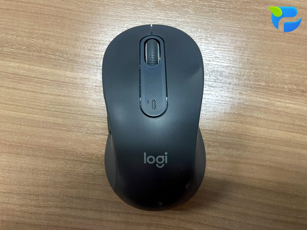 Logitech Signature M650 มุมบน